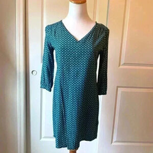 Old navy blue green patterned v neck shift dress